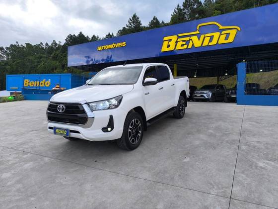 TOYOTA HILUX 2.8 D-4D TURBO DIESEL CD SRV 4X4 AUTOMÁTICO
